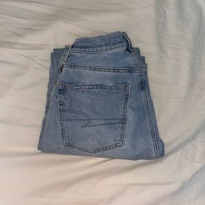 american eagle mom jeans